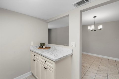 Condominio en venta en Treasure Island, Florida, 1 dormitorio, 72.93 m2 № 2099866 - foto 12