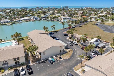 Condominio en venta en Treasure Island, Florida, 1 dormitorio, 72.93 m2 № 2099866 - foto 29
