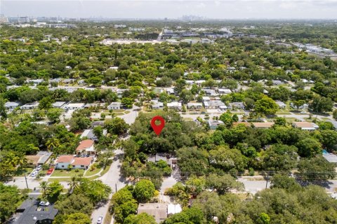 Купить земельный участок в Норт-Майами, Флорида № 2037076 - фото 3