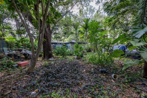 Купить земельный участок в Норт-Майами, Флорида № 2037076 - фото 9