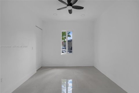 House in Florida City, Florida 5 bedrooms, 167.78 sq.m. № 2080561 - photo 19