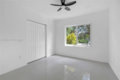 House in Florida City, Florida 5 bedrooms, 167.78 sq.m. № 2080561 - photo 15
