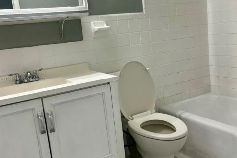 Copropriété à louer à Hollywood, Floride: 1 chambre, 53.33 m2 № 1987255 - photo 10