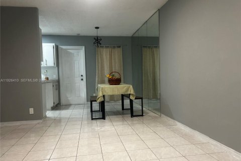Copropriété à louer à Hollywood, Floride: 1 chambre, 53.33 m2 № 1987255 - photo 18