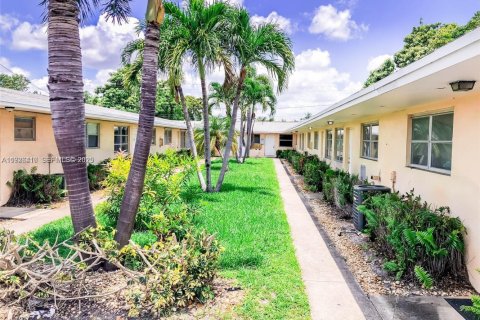 Copropriété à louer à Hollywood, Floride: 1 chambre, 53.33 m2 № 1987255 - photo 2
