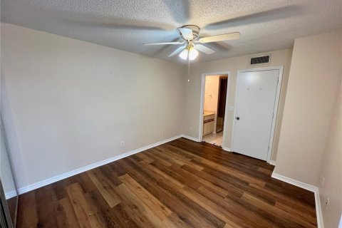 Touwnhouse à louer à Leesburg, Floride: 2 chambres, 119.66 m2 № 2413619 - photo 26