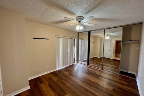 Touwnhouse à louer à Leesburg, Floride: 2 chambres, 119.66 m2 № 2413619 - photo 25