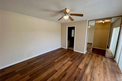 Touwnhouse à louer à Leesburg, Floride: 2 chambres, 119.66 m2 № 2413619 - photo 18