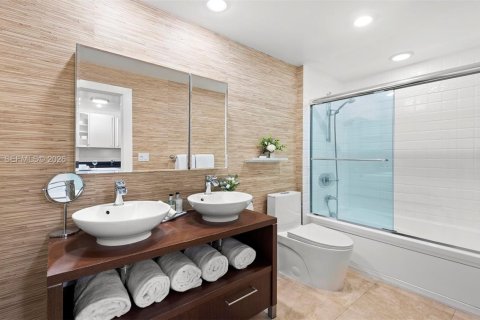 Copropriété à vendre à Miami Beach, Floride: 70.61 m2 № 2089136 - photo 10