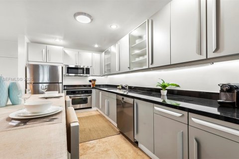 Copropriété à vendre à Miami Beach, Floride: 70.61 m2 № 2089136 - photo 15