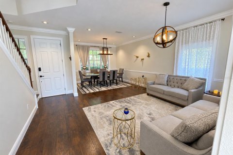 House in Tampa, Florida 4 bedrooms, 252.04 sq.m. № 2408473 - photo 6