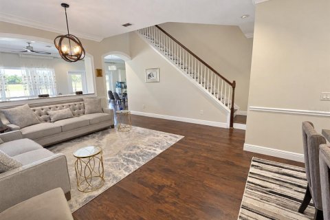 House in Tampa, Florida 4 bedrooms, 252.04 sq.m. № 2408473 - photo 5