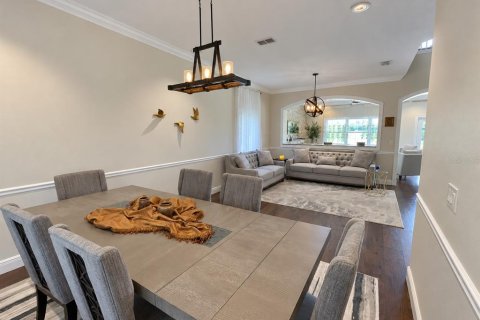 House in Tampa, Florida 4 bedrooms, 252.04 sq.m. № 2408473 - photo 7