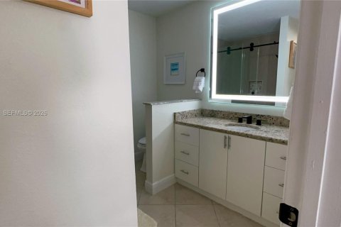 House in Port St. Lucie, Florida 3 bedrooms, 131.55 sq.m. № 2065917 - photo 28