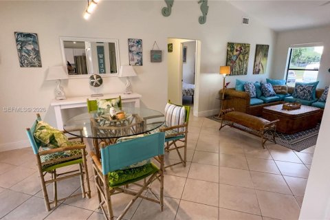 House in Port St. Lucie, Florida 3 bedrooms, 131.55 sq.m. № 2065917 - photo 14