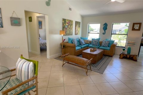 House in Port St. Lucie, Florida 3 bedrooms, 131.55 sq.m. № 2065917 - photo 19