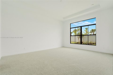 House in Palm Beach Gardens, Florida 5 bedrooms, 297.66 sq.m. № 1809061 - photo 16