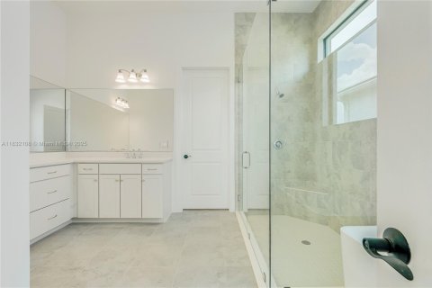 House in Palm Beach Gardens, Florida 5 bedrooms, 297.66 sq.m. № 1809061 - photo 20