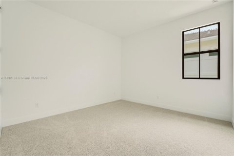 House in Palm Beach Gardens, Florida 5 bedrooms, 297.66 sq.m. № 1809061 - photo 23