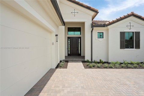 House in Palm Beach Gardens, Florida 5 bedrooms, 297.66 sq.m. № 1809061 - photo 3