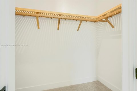 House in Palm Beach Gardens, Florida 5 bedrooms, 297.66 sq.m. № 1809061 - photo 27