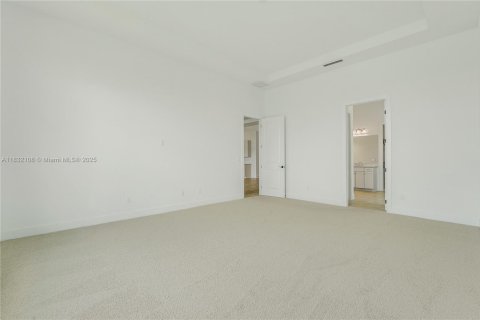 House in Palm Beach Gardens, Florida 5 bedrooms, 297.66 sq.m. № 1809061 - photo 17