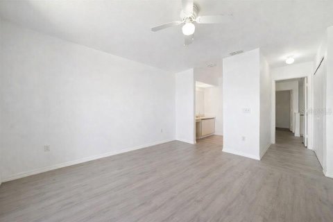 Touwnhouse à louer à Punta Gorda, Floride: 2 chambres, 120.59 m2 № 2387579 - photo 9