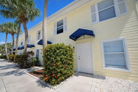 Touwnhouse à louer à Punta Gorda, Floride: 2 chambres, 120.59 m2 № 2387579 - photo 2