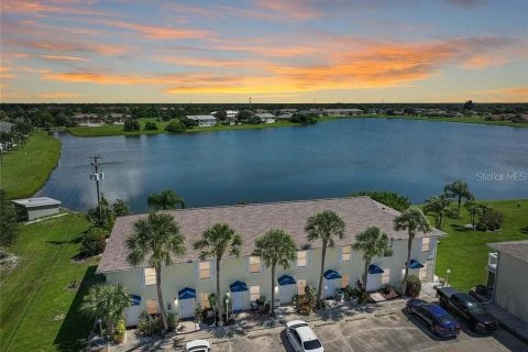 Touwnhouse à Punta Gorda, Floride 2 chambres, 120.59 m2 № 2387579