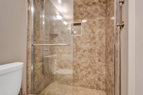 Снять в аренду кондоминиум в Дания-Бич, Флорида 3 комнаты, 110.55м2, № 2077351 - фото 18