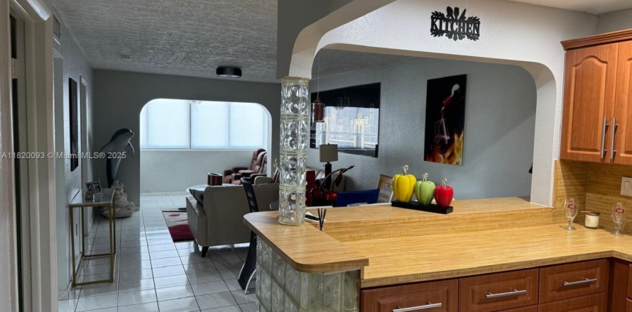 Appartement à Hialeah, Floride 2 chambres, 76.18 m2 № 1779618