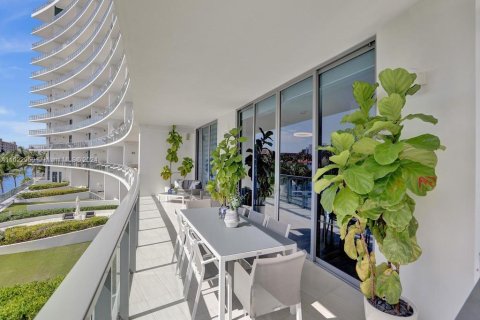 Condominio en alquiler en Aventura, Florida, 3 dormitorios, 226.77 m2 № 1940191 - foto 28