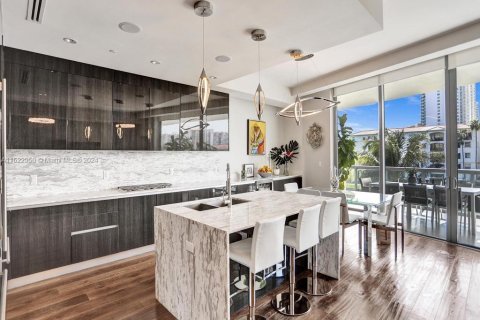 Condominio en alquiler en Aventura, Florida, 3 dormitorios, 226.77 m2 № 1940191 - foto 6