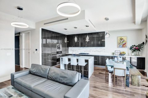 Condominio en alquiler en Aventura, Florida, 3 dormitorios, 226.77 m2 № 1940191 - foto 11