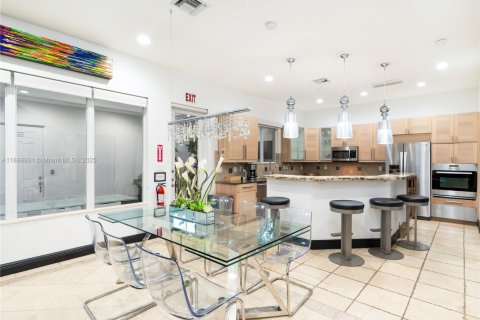 Купить виллу или дом в Холливуд, Флорида 7 спален, 333.61м2, № 1939134 - фото 8