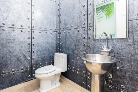 Купить виллу или дом в Холливуд, Флорида 7 спален, 333.61м2, № 1939134 - фото 11