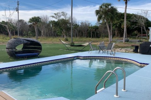 Villa ou maison à louer à St. Lucie, Floride: 3 chambres, 306.39 m2 № 1962261 - photo 8