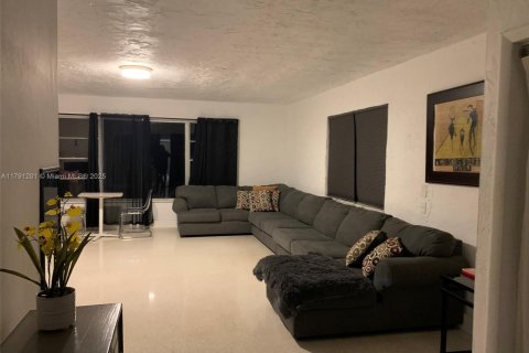 Villa ou maison à louer à St. Lucie, Floride: 3 chambres, 306.39 m2 № 1962261 - photo 23