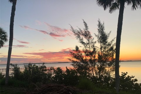 Villa ou maison à louer à St. Lucie, Floride: 3 chambres, 306.39 m2 № 1962261 - photo 14