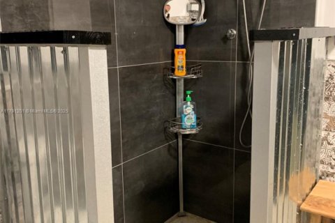 Villa ou maison à louer à St. Lucie, Floride: 3 chambres, 306.39 m2 № 1962261 - photo 25