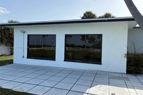 Villa ou maison à louer à St. Lucie, Floride: 3 chambres, 306.39 m2 № 1962261 - photo 28