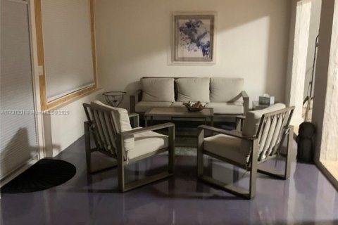 Villa ou maison à louer à St. Lucie, Floride: 3 chambres, 306.39 m2 № 1962261 - photo 22