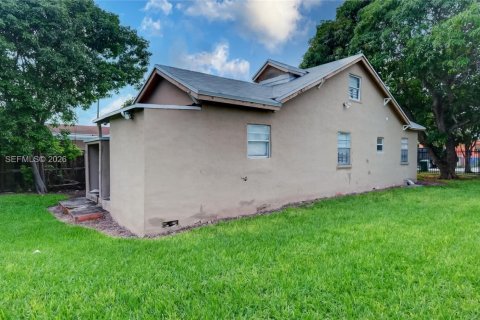 Casa en venta en Miami, Florida, 4 dormitorios, 130.06 m2 № 2030531 - foto 8