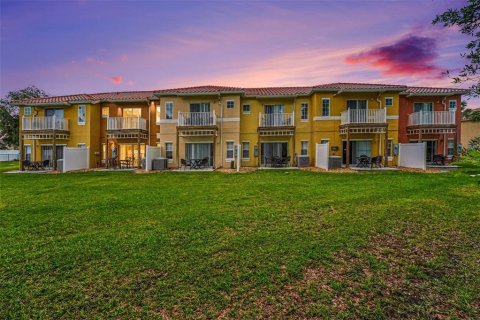 Adosado en venta en Kissimmee, Florida, 3 dormitorios, 119.94 m2 № 2201372 - foto 4