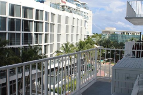 Copropriété à vendre à Miami Beach, Floride: 1 chambre, 76.18 m2 № 2012596 - photo 19