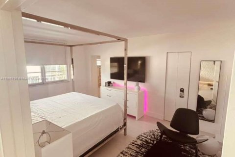 Copropriété à vendre à Miami Beach, Floride: 1 chambre, 76.18 m2 № 2012596 - photo 7