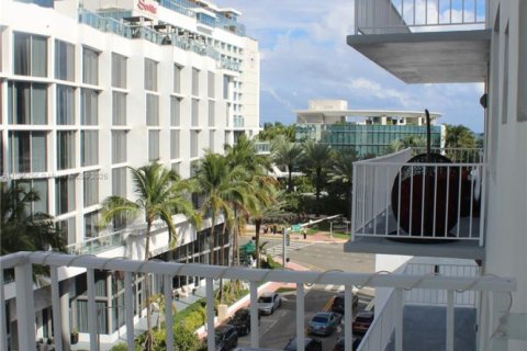 Copropriété à vendre à Miami Beach, Floride: 1 chambre, 76.18 m2 № 2012596 - photo 18