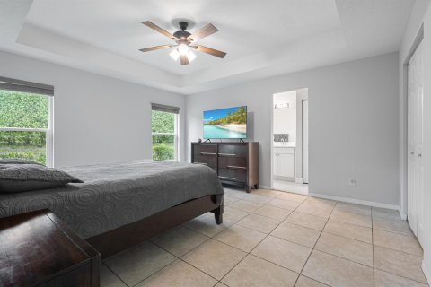 House in Lake Worth, Florida 3 bedrooms, 152.82 sq.m. № 2400014 - photo 11