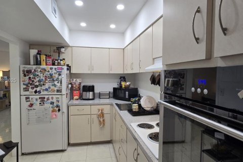 Copropriété à vendre à Miami Beach, Floride: 72.09 m2 № 1934984 - photo 11