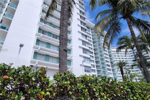 Condominio en venta en Miami Beach, Florida, 72.09 m2 № 1934984 - foto 21